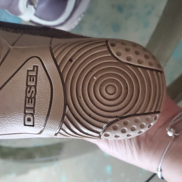 Diesel 8 - Picture 2 of 5